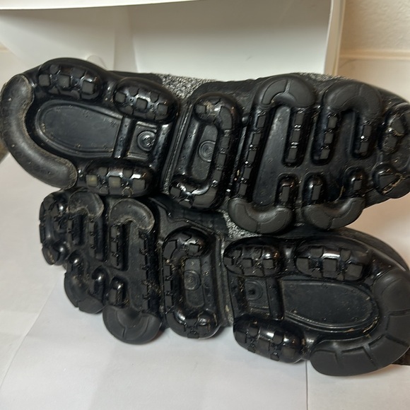 Nike Air Vapormax - Men's 10.5 - Flynit 2 "Cookies & Cream trainer - Like New - Picture 7 of 8